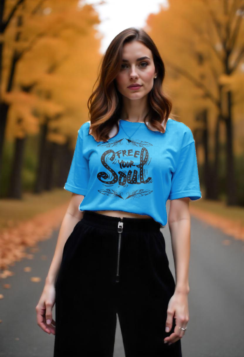 Free Your Soul Crop Top – Minimal Black & White Graphic Tee